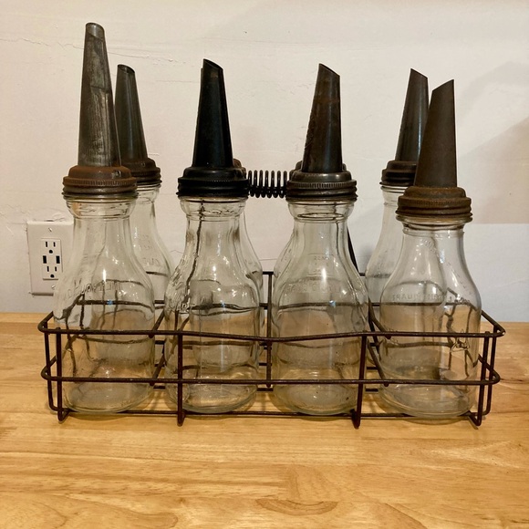 Sold! Vintage Motor Oil Glass Jars with Caddy - Picture 5 of 17